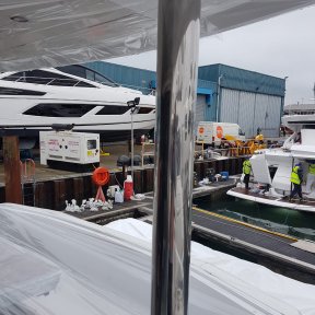 On-site marine metal polishing